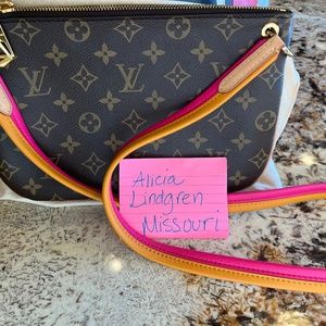 Adorable Louis Vuitton Lorette Bag with hot pink strap